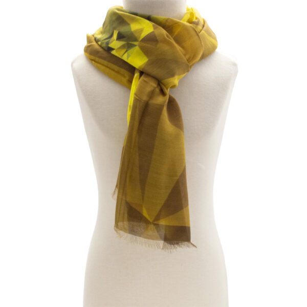 Alternative view of Shawl Van Gogh Sunflower